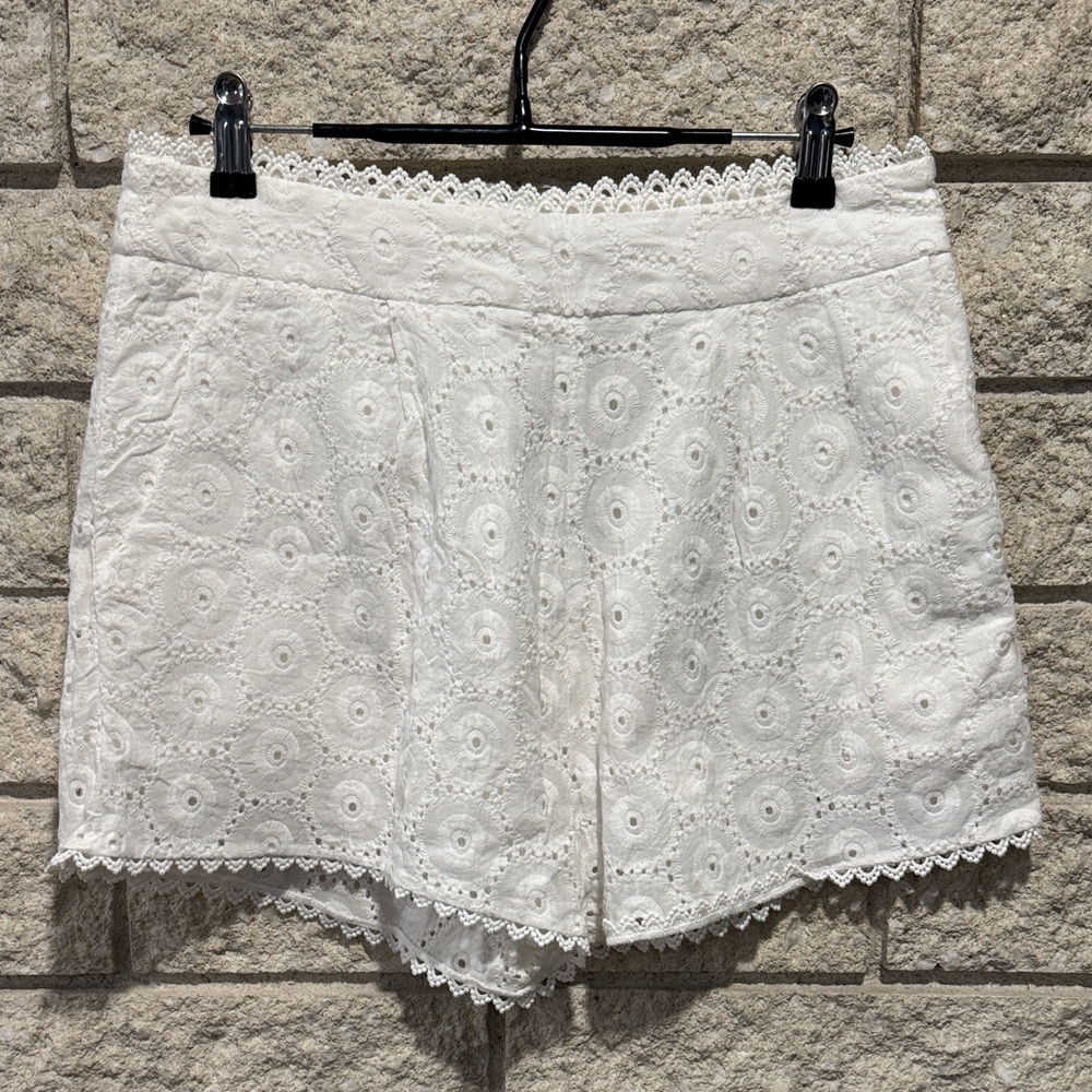 Elegant White Lace Women Shorts